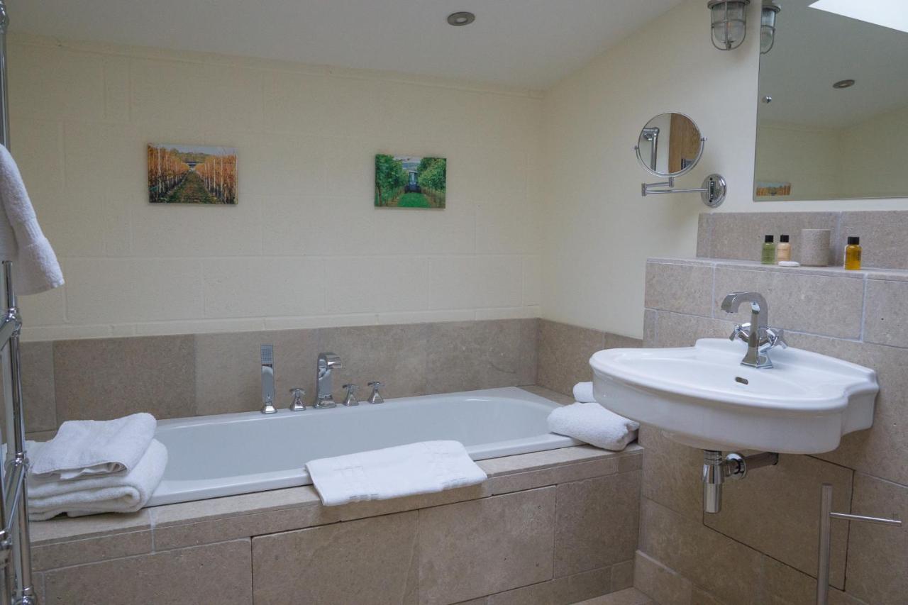 Vineyard Barn Room Woodchester Екстер'єр фото