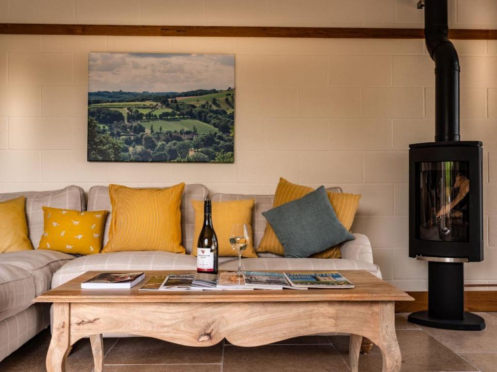 Vineyard Barn Room Woodchester Екстер'єр фото