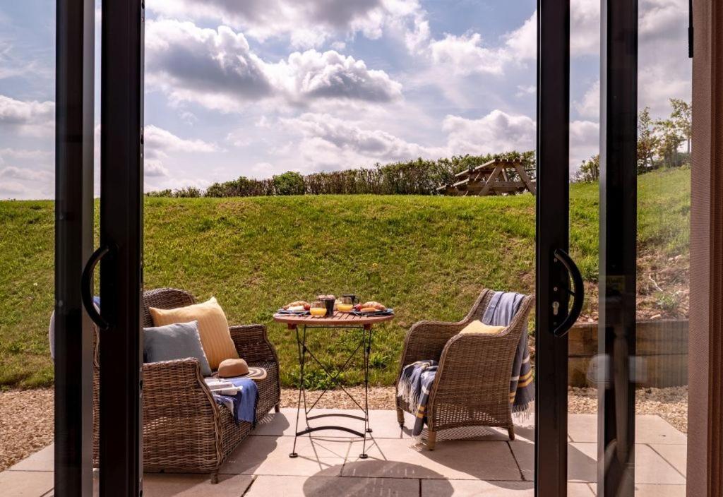Vineyard Barn Room Woodchester Екстер'єр фото